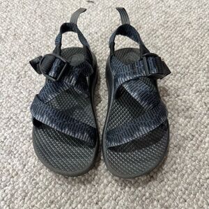 Chaco Size 11 Big Kid's Z/1 EcoTread Sandal Black and Navy Straps Hiking Summer